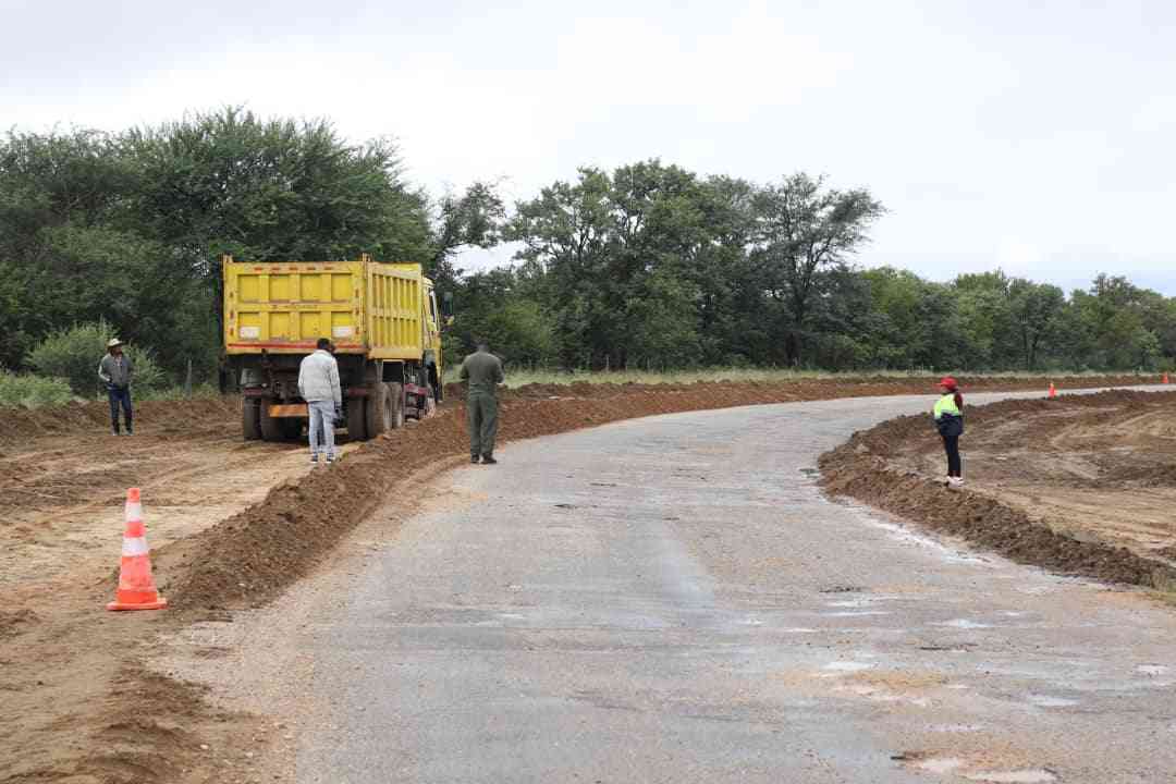 Construction work along the Bulawayo–Maphisa highway.
